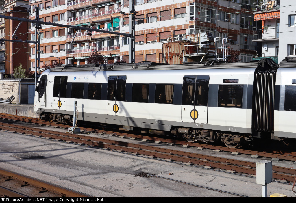 Euskotren 908